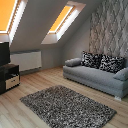 Szabo Apartman Sarvar Bagian luar foto