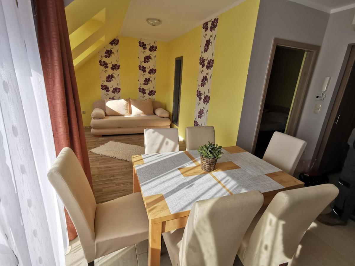 Szabo Apartman Sarvar Bagian luar foto