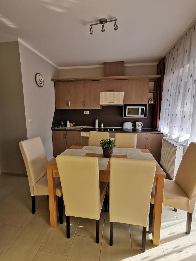 Szabo Apartman Sarvar Bagian luar foto