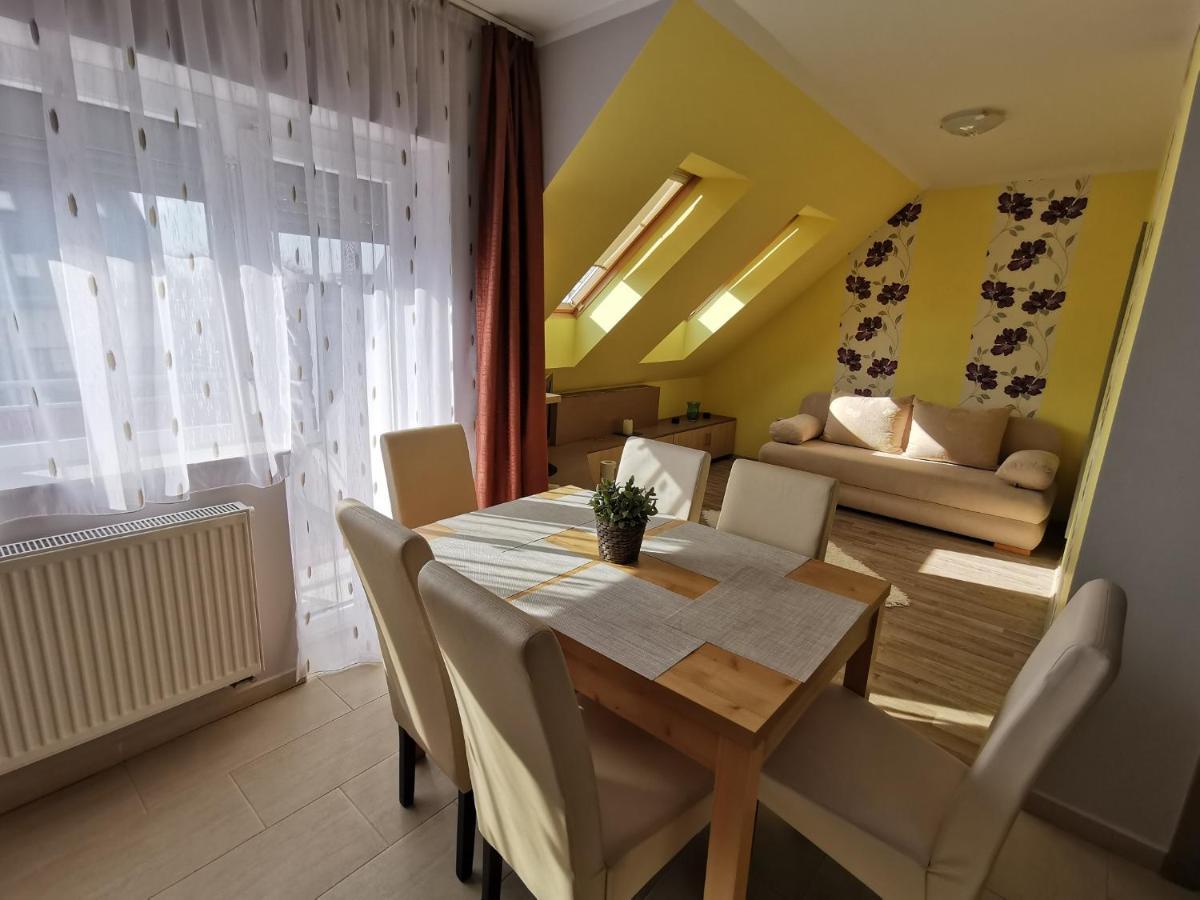 Szabo Apartman Sarvar Bagian luar foto